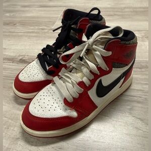 Jordan 1 Retro OG Kids High-Top Sneakers in Red, White,Black Toddler 13c